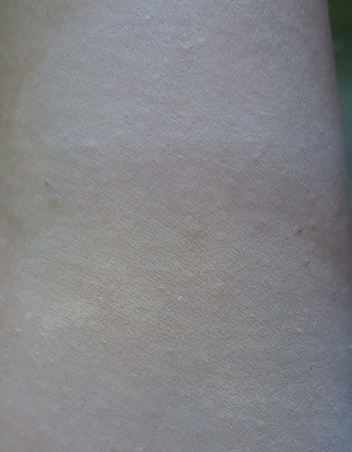 Monave Loose Mineral Foundation Review,Swatches