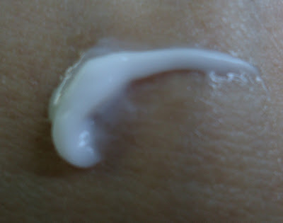 Lakme Fruit Moisture Skin Renewal Night Cream with Strawberry,Kiwi and Passionfruit Review