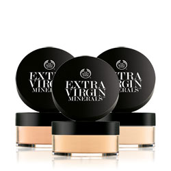 The Body Shop Extra Virgin Minerals™ Loose Powder Foundation Review, Swatches
