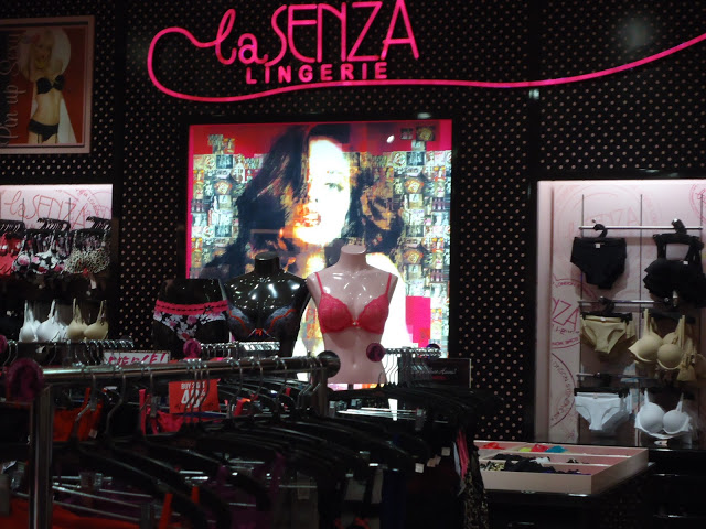 La Senza Pin Up Party and Store Launch