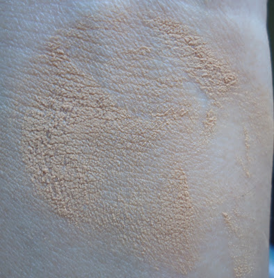 Inglot AMC Mousse Foundation mw700 Review, Swatches