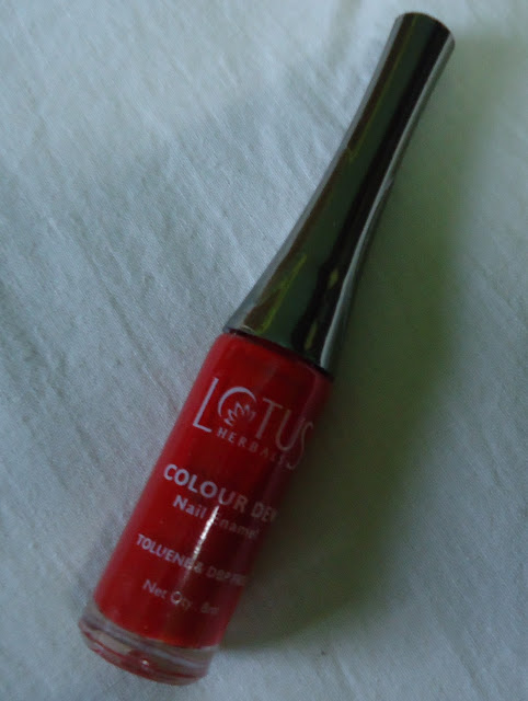 Lotus Herbals Colour Dew Nail Enamel Crimson Red Review, NOTD