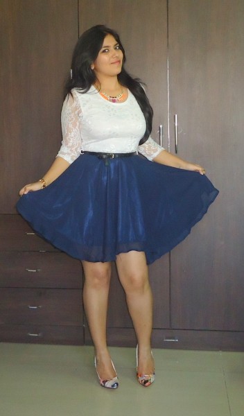 OOTD: Blue and White Lace Dress