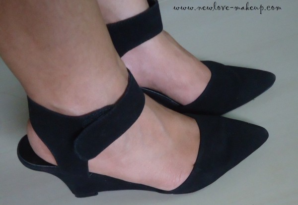 Black Ankle Strap Suede Wedges, Indian Fashion Blog, OOTD