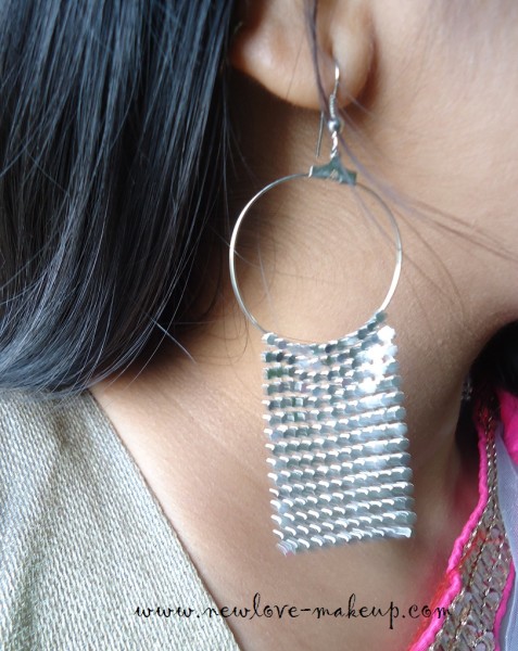 OOTD: Gray Fuchsia Glitter Saree and Silver Mesh Ayesha Accessories Earrings