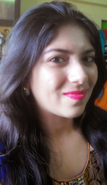 My Travel Look and Travel Makeup Essentials