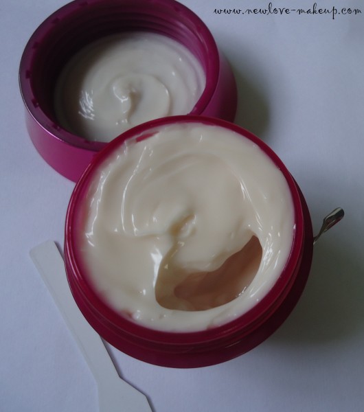 ZA Perfect Solution Restoring Collagen Cream Review, Indian makeup and beauty blog