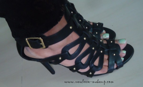 OOTD: Black Lace Maxi Dress, Indian Fashion Blog, StalkBuyLove, The Trunk Label, AmiClubWear