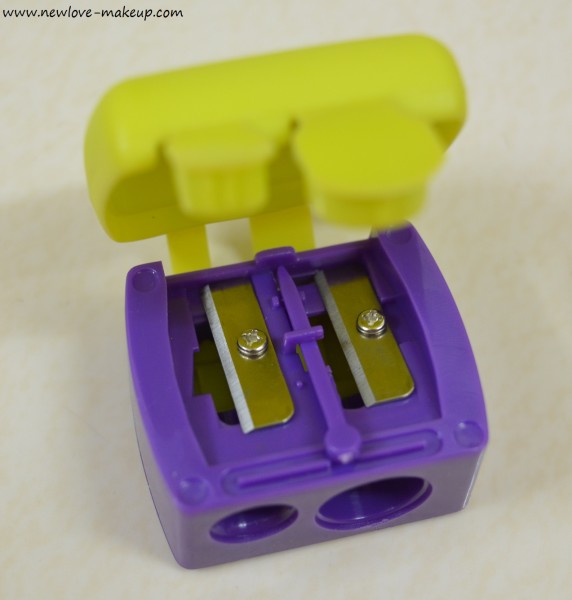 Plum Goodness NaturStudio All-Day-Wear Kohl Kajal Review, Swatches, Best Affordable, Dark, Smudge Proof and Long Staying Kajal in India