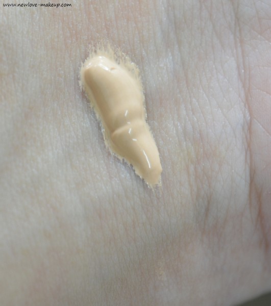 Lotus Herbals Xpress Glow 10 in 1 Daily Beauty Creme SPF 25 Review, Swatches, FOTD