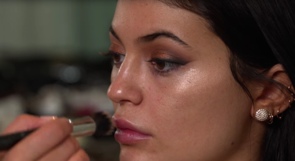 Decoding Makeup Hacks Of Kylie Jenner to Get the No-Filter Look, Indian Makeup Blog