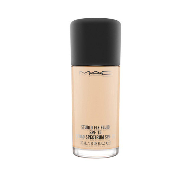 nudler millimeter smog Top 10 Foundations for Oily Skin in India, Prices, Buy Online - New Love -  Makeup