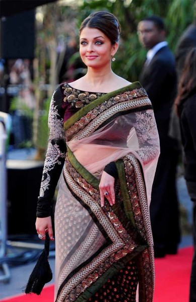 7 Bollywood Actresses Who Nail The Saree Look, Indian Lifestyle Blog,Bollywood Blog