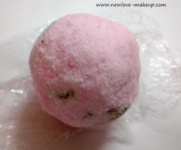 Aroma Essentials Bath Bombs Review, Bath Bombs, Bath Bombs in India,Skincare, Indian Skincare Blog