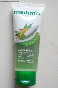 Medimix Essential Herbs Ayurvedic Face Wash Review