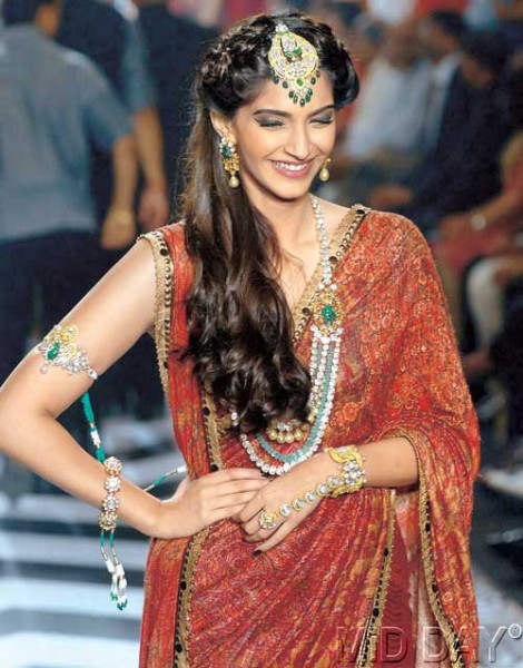 Best B-Town Showstoppers, Bollywood, Bollywood Blog, Indian Fashion Blog