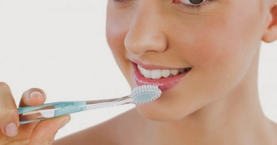 10 Ways To Get Soft, Pink Lips Naturally | Lighten Dark Lips, Beauty Tips, Home Remedies