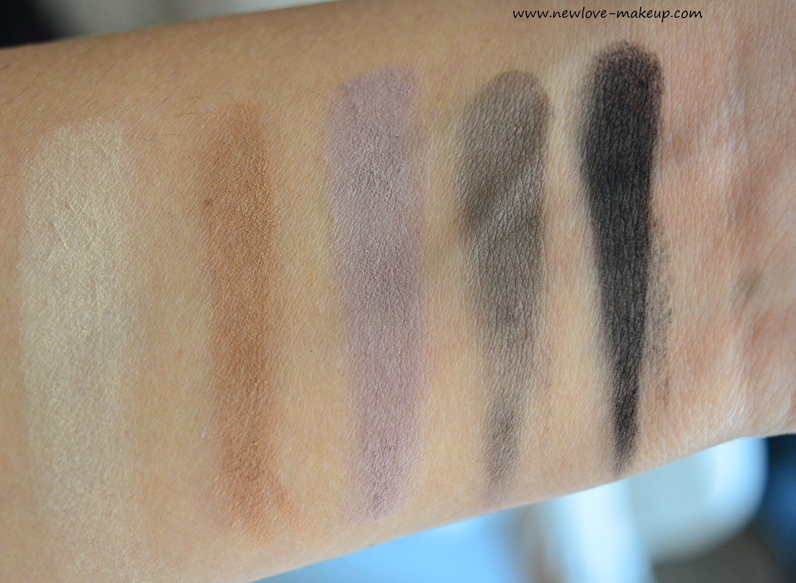 #GigixMaybelline Eyeshadow Palettes, Liquid Strobes, Tinted Primers Review/Swatches